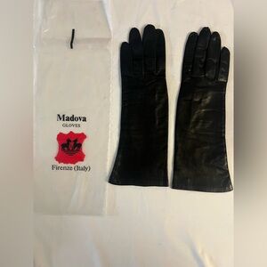 Vintage Madova Ladies Long Black Leather Silk Lined Gloves 12” Size 6 1/2